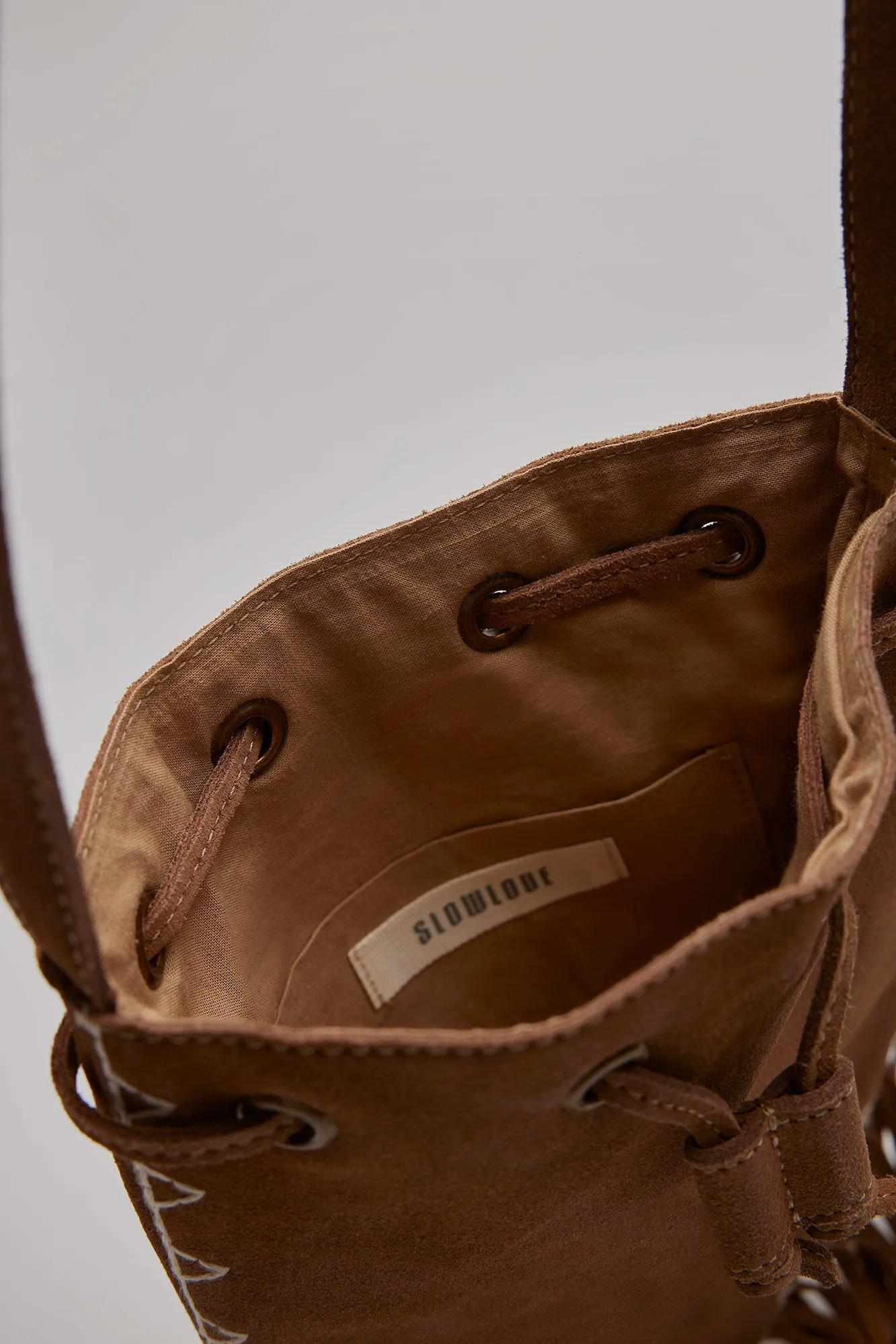 Bolso saco flecos