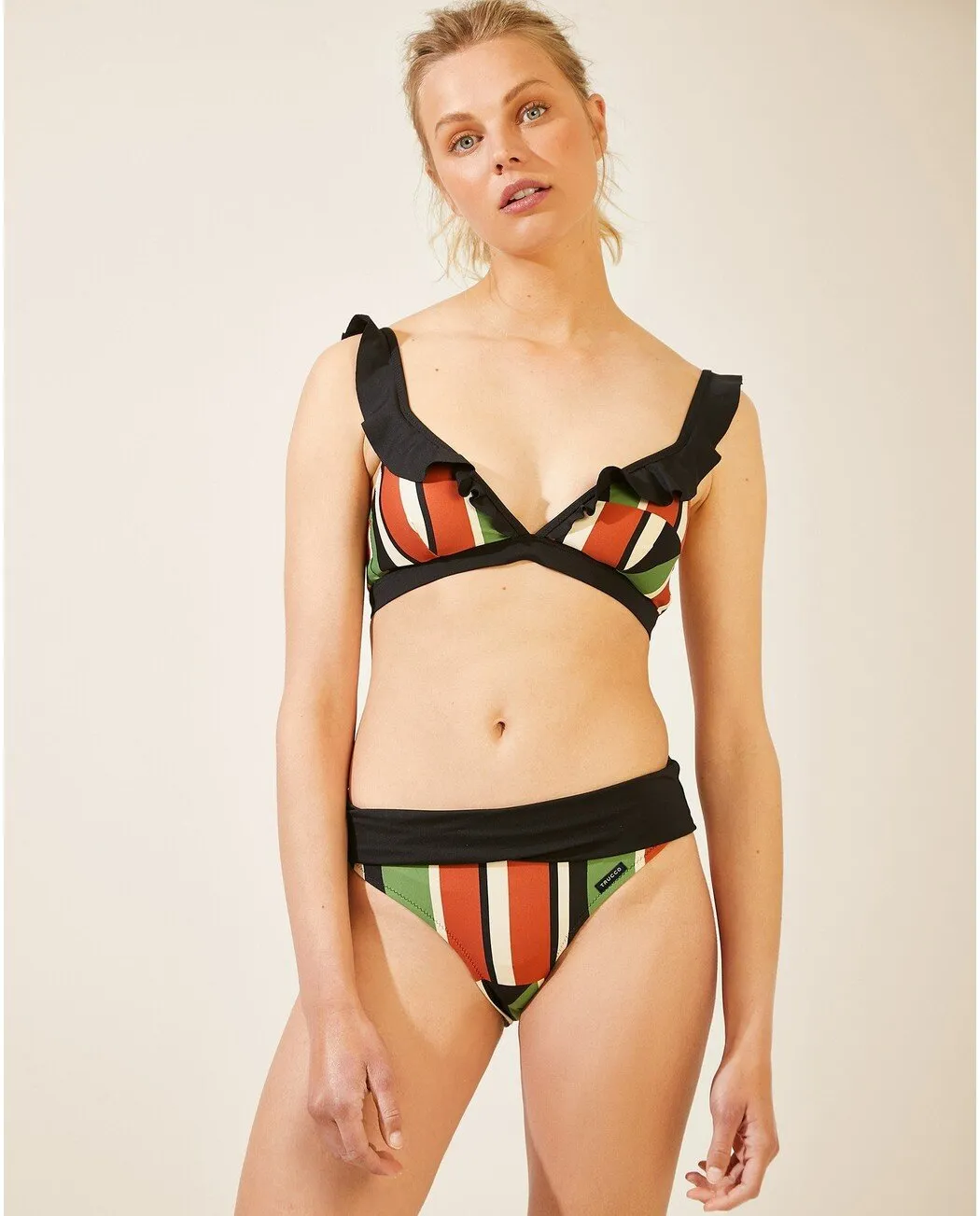 BRAGUITA BIKINI RAYAS ASIMÉTRICAS