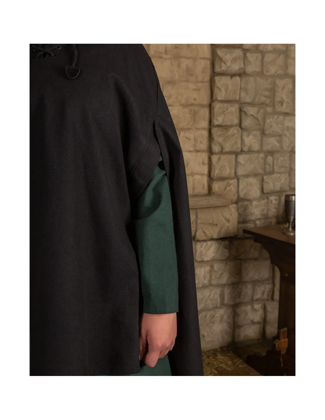 Capa medieval, tipo cuervo, en lona - Negra