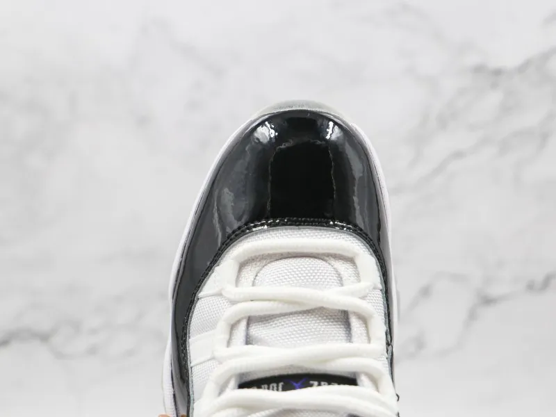 Nike Air Jordan 11 Retro Modelo 114H